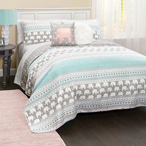 Elephant Striped Quilt Set: Gifts for elephant lovers